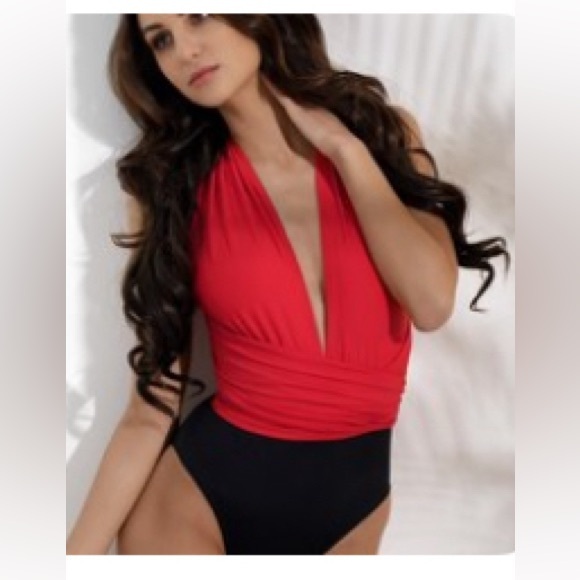 Handmade swimsuit with Italian fabric. Size small - Picture 3 of 6